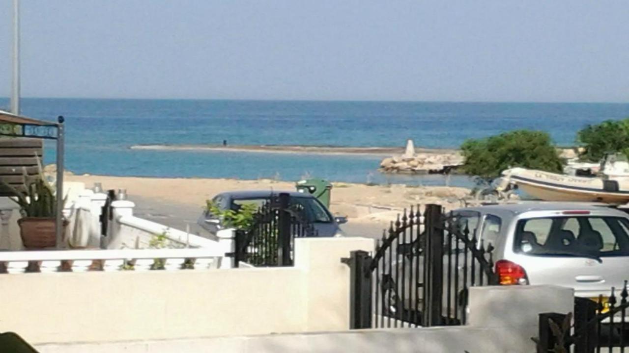Villa Emiliana Paralímni Kültér fotó