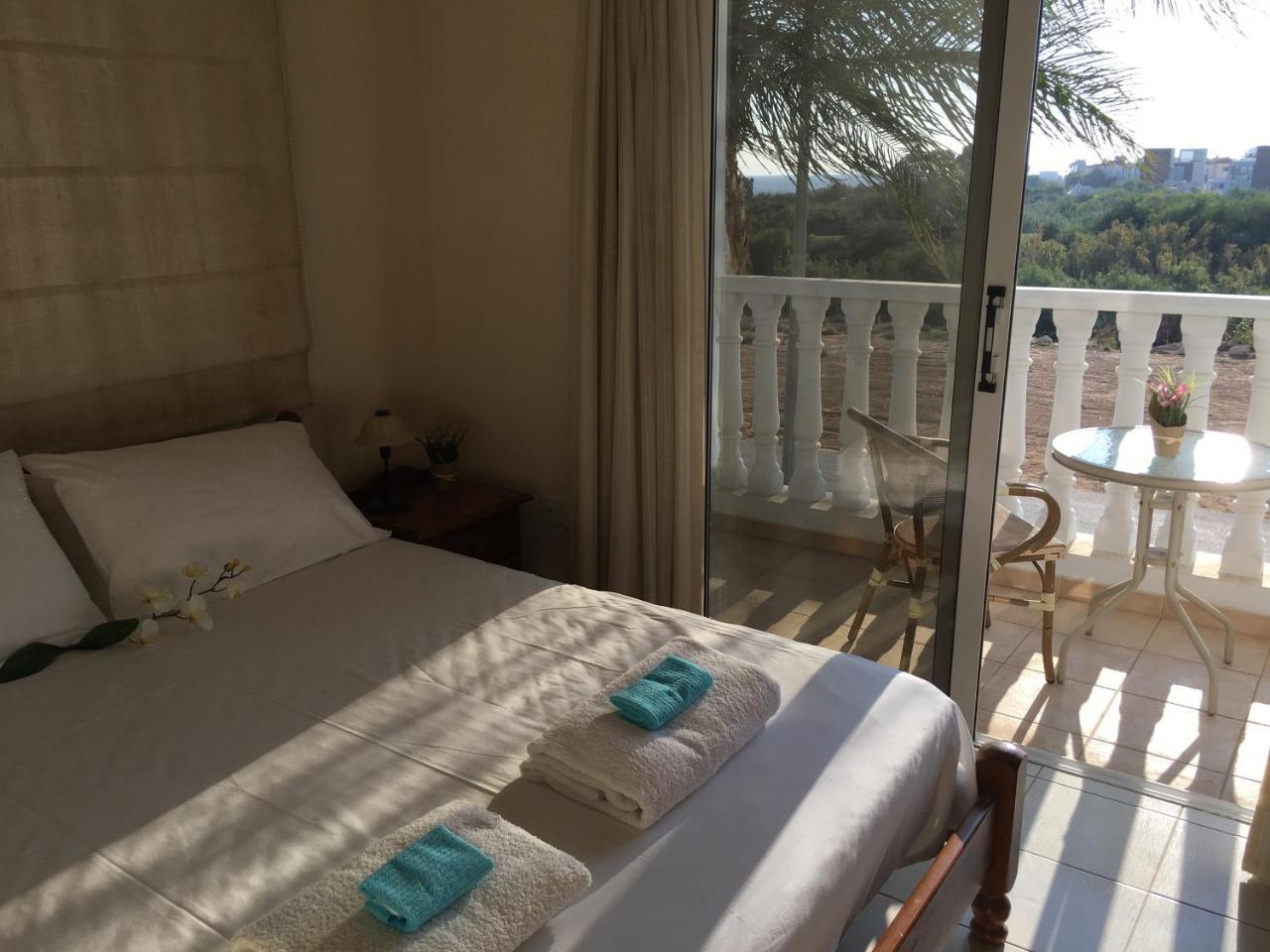 Villa Emiliana Paralímni Kültér fotó