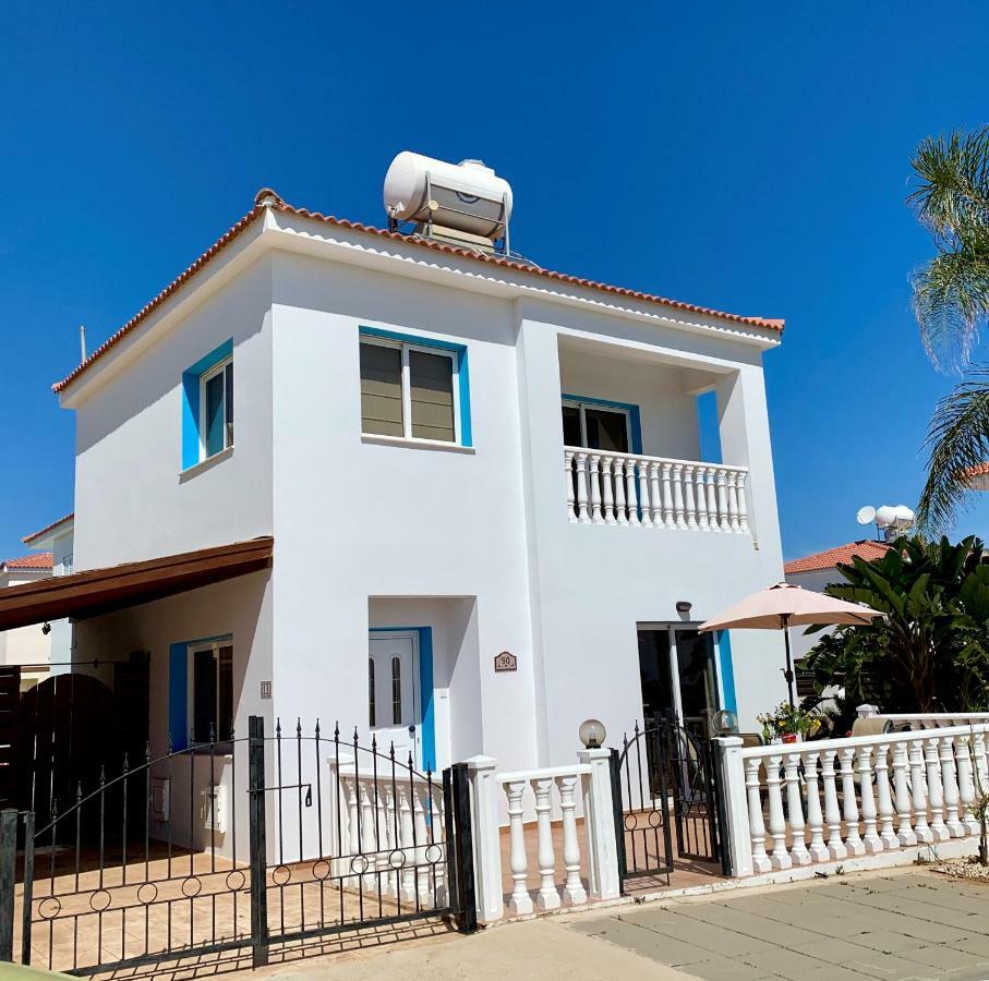 Villa Emiliana Paralímni Kültér fotó